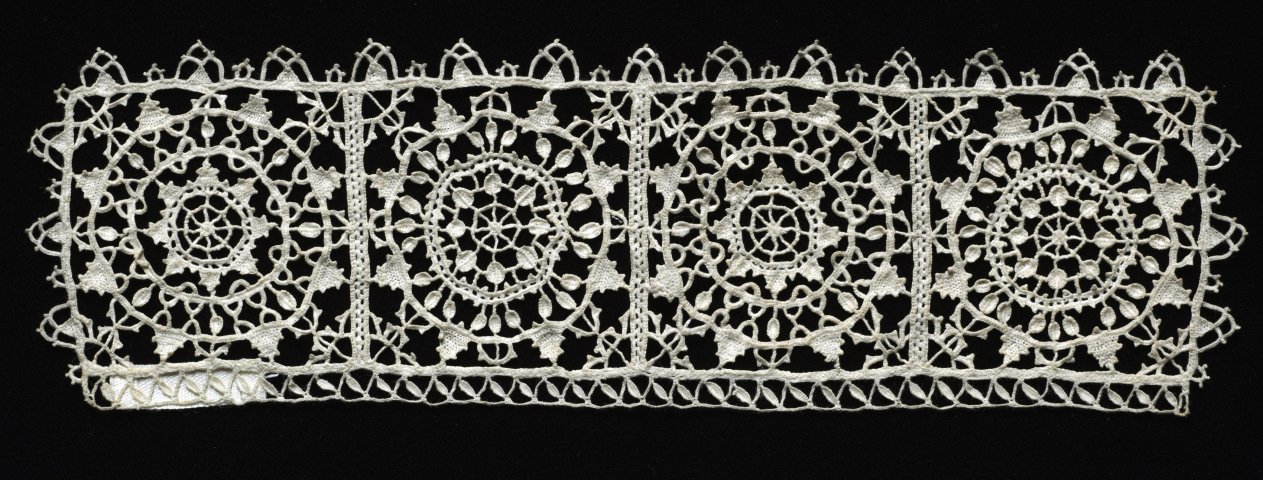 Lace Cuff | Cleveland Museum of Art