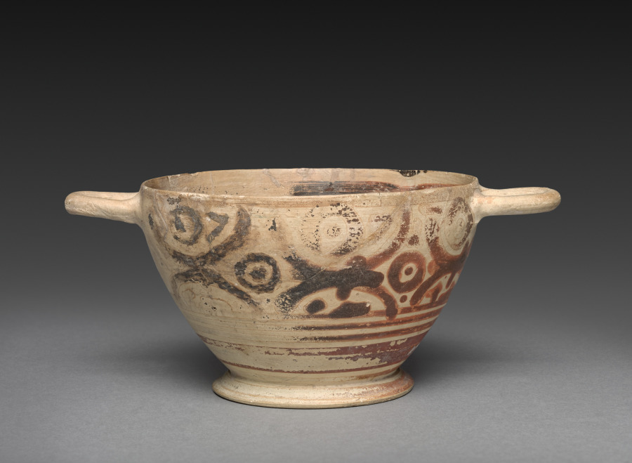 Black-Figure Kotyle (Drinking Cup)
