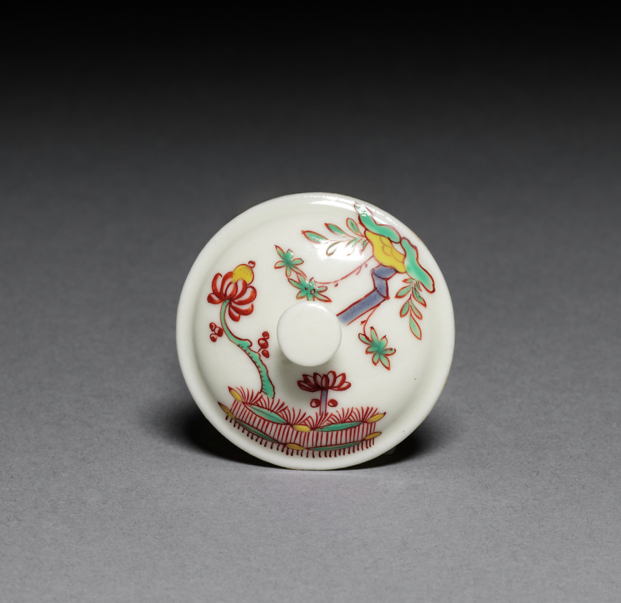 Cover for a Pomade Pot