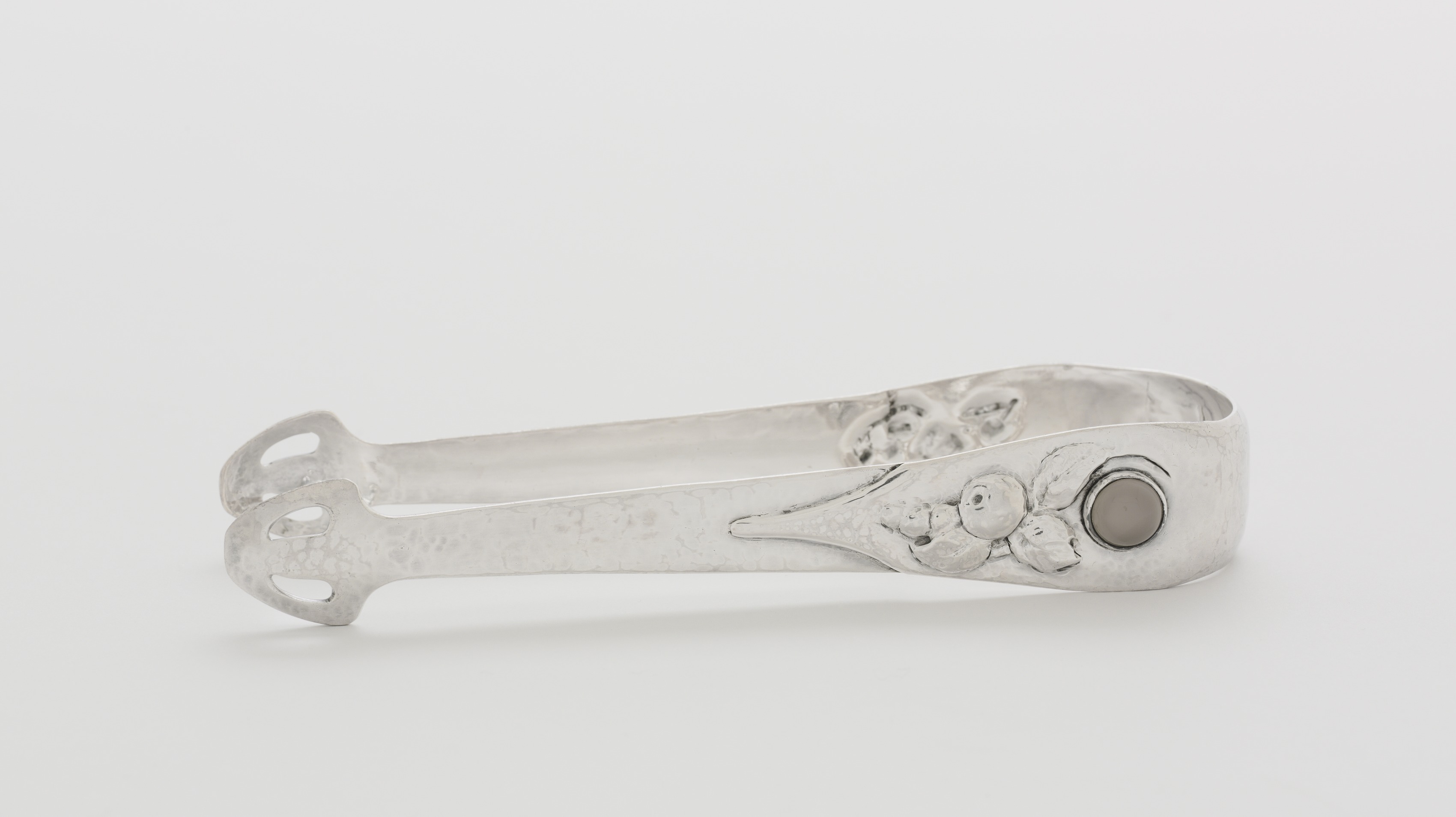 Tongs. tongs, louis, rorimer