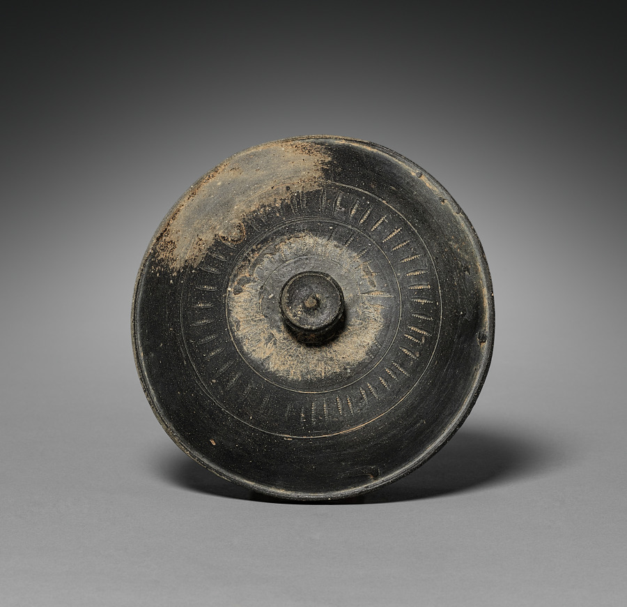 Lidded Cup with Strap Handles (lid)