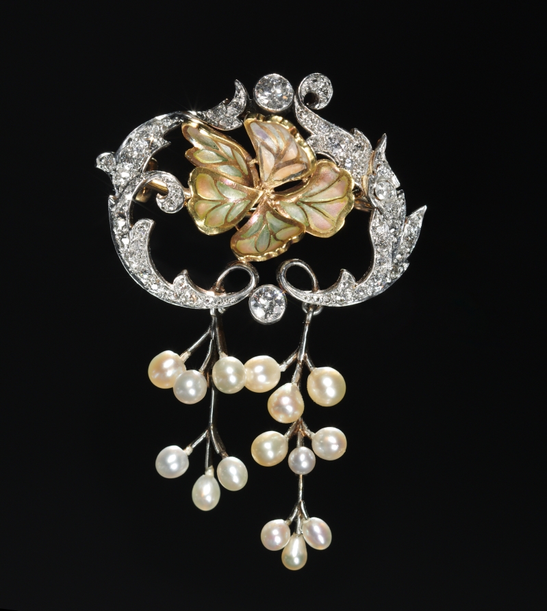 Brooch