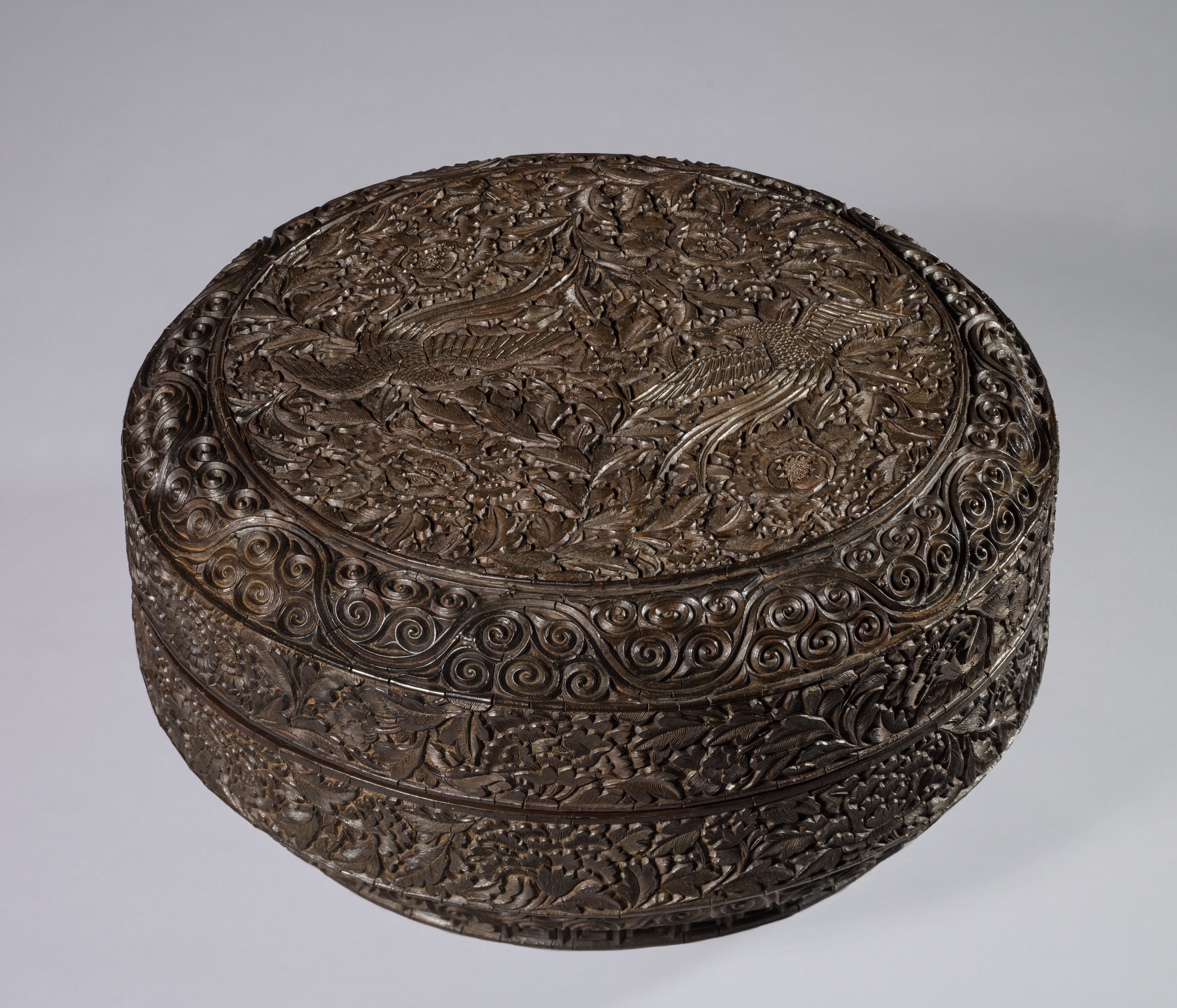 Round Box with Bird and Peonies Design | Cleveland Museum of Art