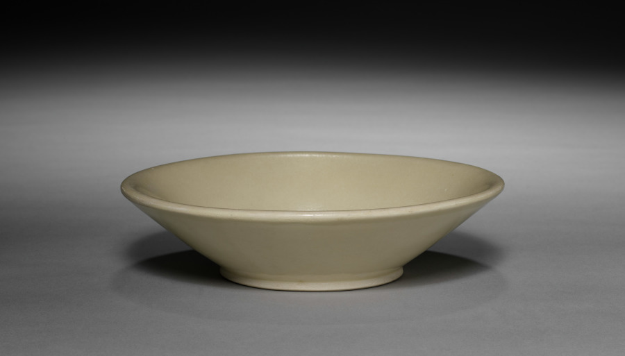 Ding Ware Bowl of the Xing Type with Bi-Disc Foot