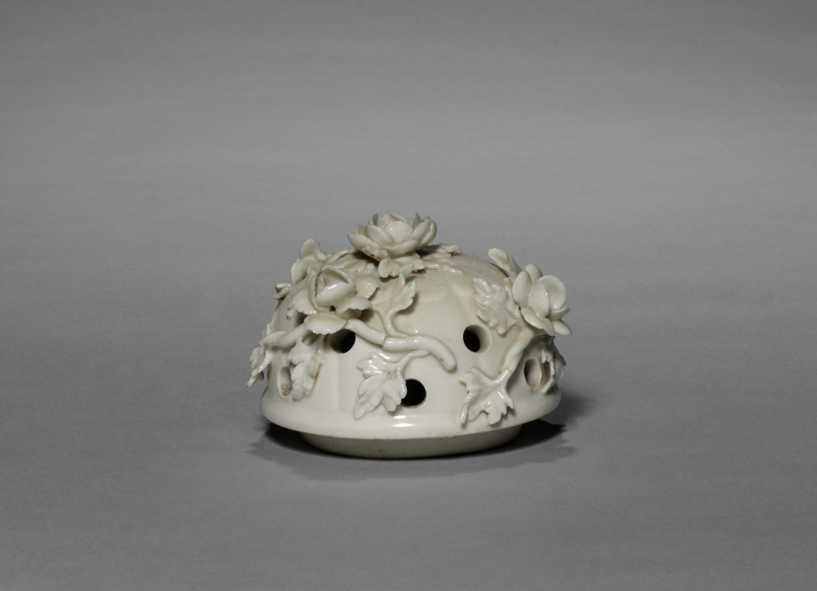 Cover for a Potpourri Vase