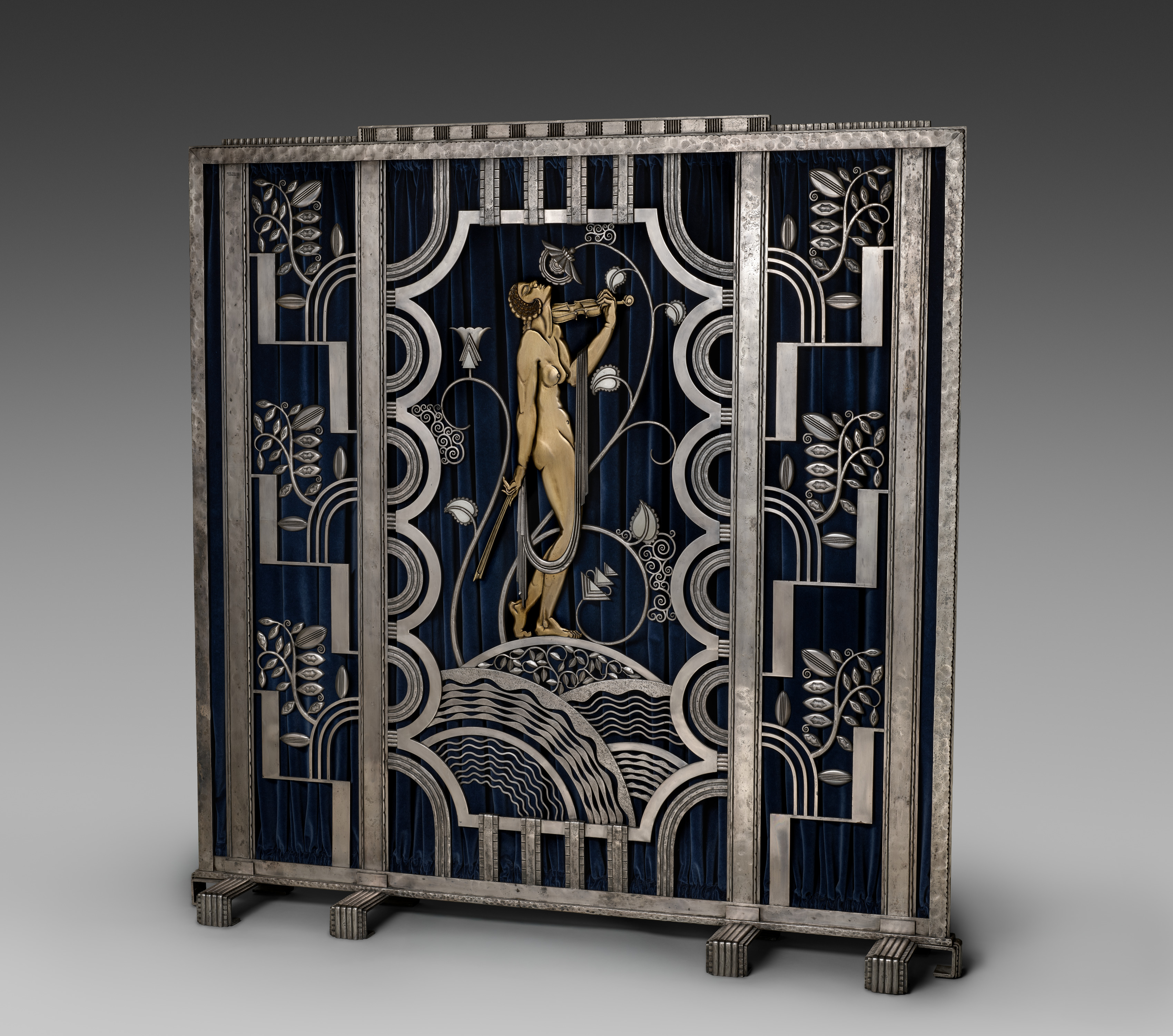 Muse with Violin Screen | Cleveland Museum of Art| Cleveland
