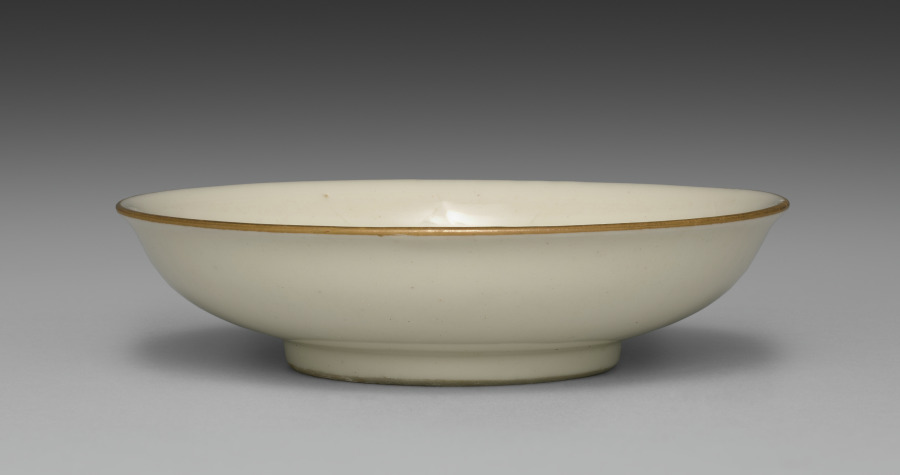 Small Dish from Dining Set with Plum Blossoms and Cracked-Ice