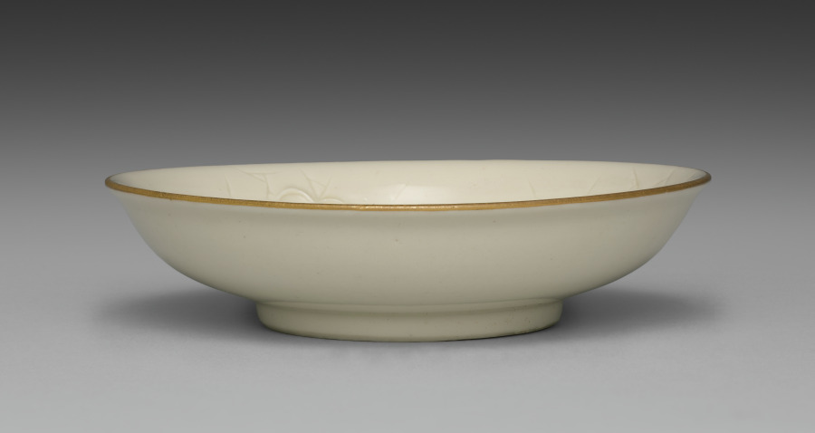 Small Dish from Dining Set with Plum Blossoms and Cracked-Ice