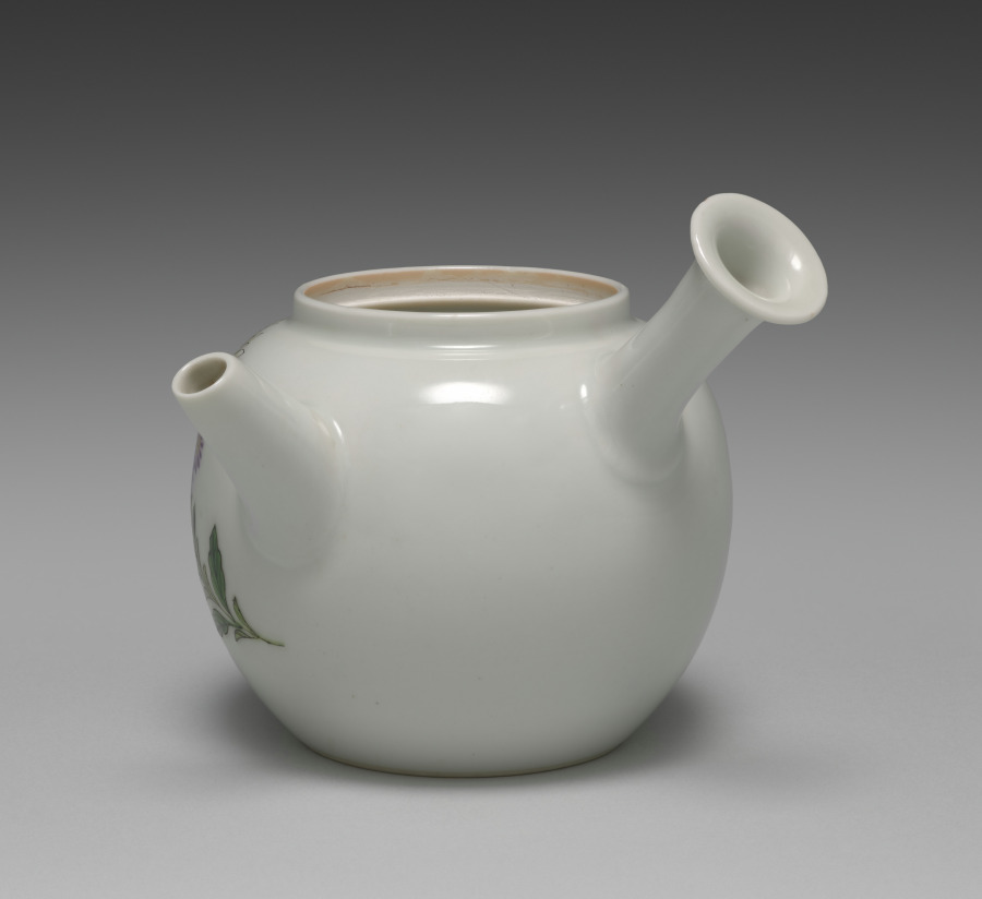 Teapot with Chrysanthemums