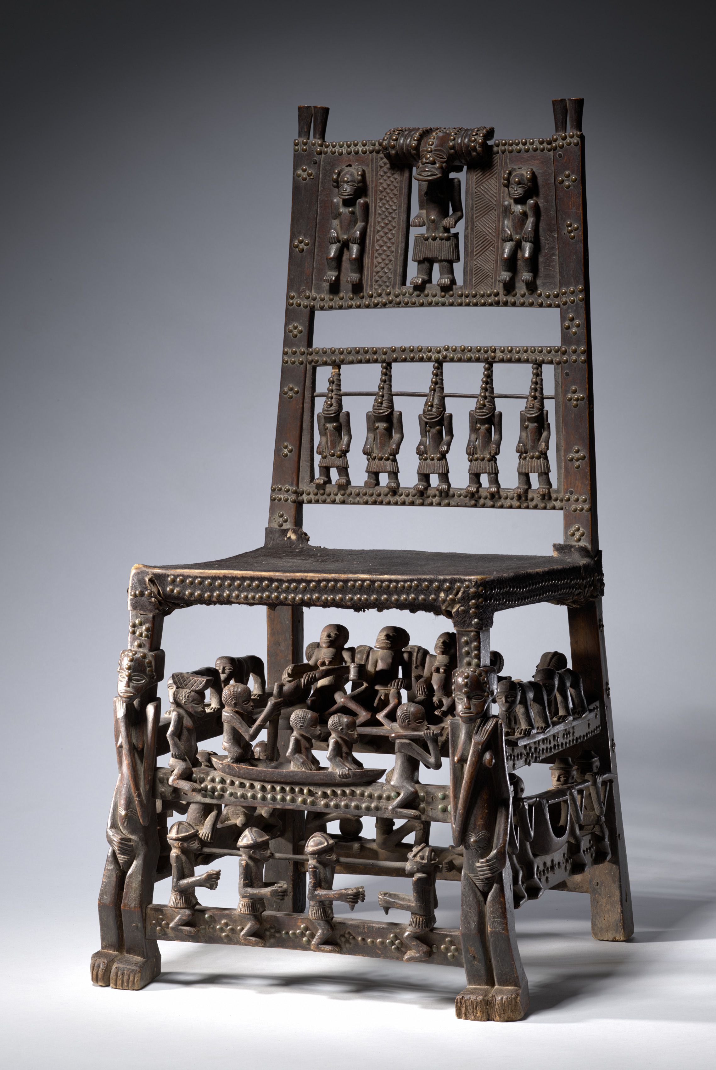 民族美術（Tribal Art）トライバルクイーンチェア