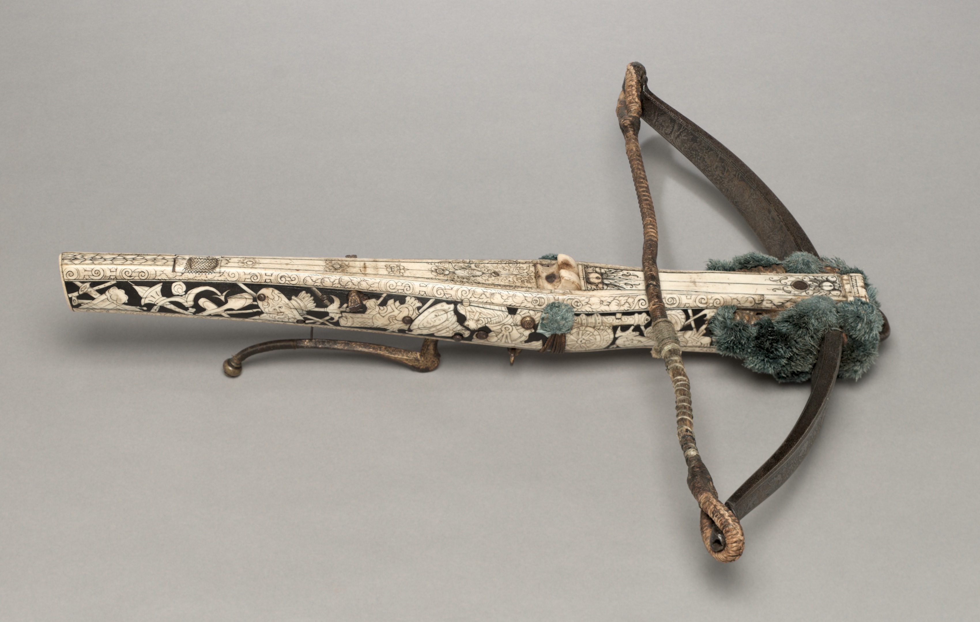 Crossbow and Cranequin of Elector Augustus I of Saxony | Cleveland