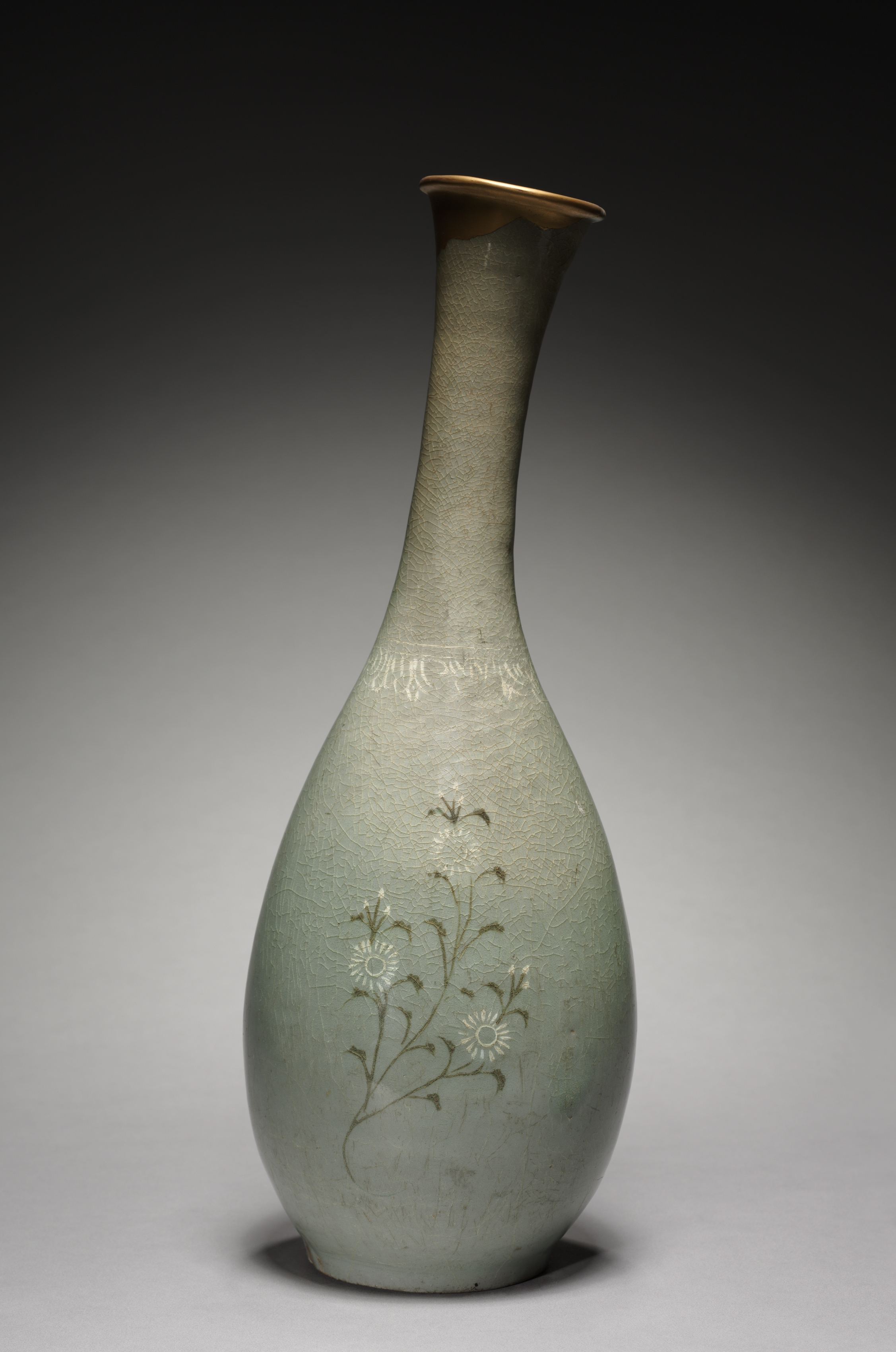 Bottle with Chrysanthemum Design | Cleveland Museum of Art