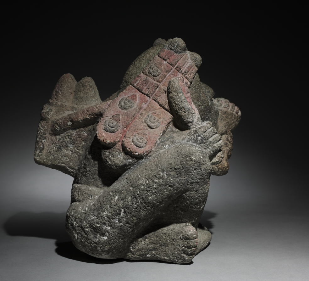 Seated Male Carrying Maize | Cleveland Museum of Art